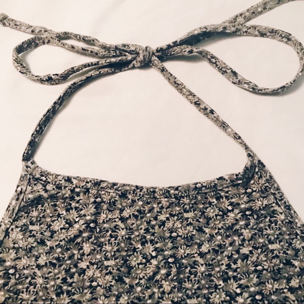 Brandy Melville Floral Cropped Halter Top - Picture 6 of 7